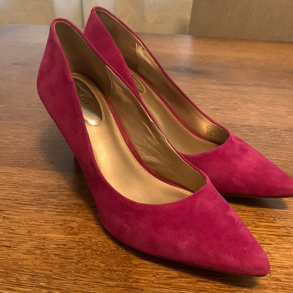 Fuchsia high heels. Good condition. Alfani. Size 7.5. 3 inch heel